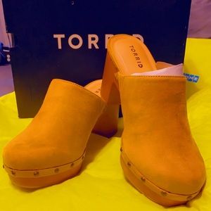 Light Brown Faux Suede Clogs.